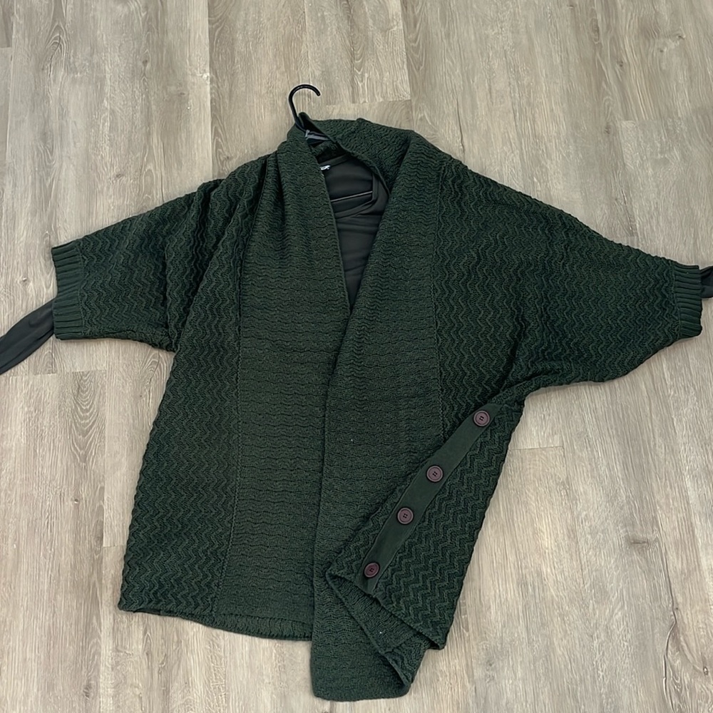 North Style Sweater Poncho and long sleeve set